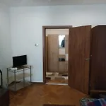 27 юли 3 бюджет Apartment