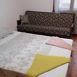 Apartment 27 юли 3 бюджет Warna